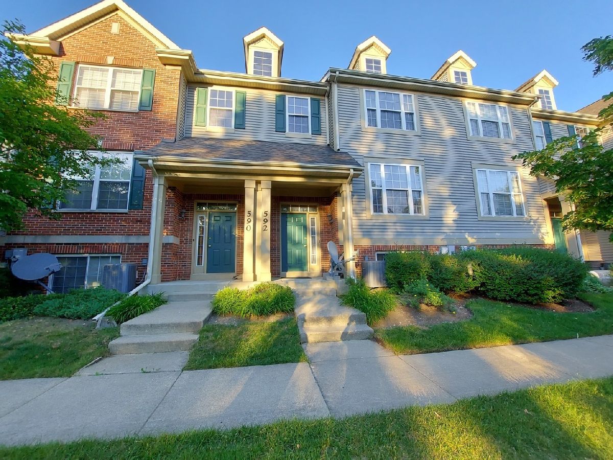 Townhomes Sold Hidden Prairie Palatine Illinois, 592 Hidden Prairie