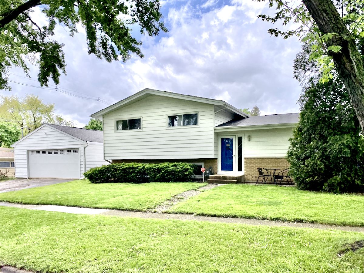 Homes & Townhomes Sold Dundee Highlands West Dundee Illinois, 703 South
