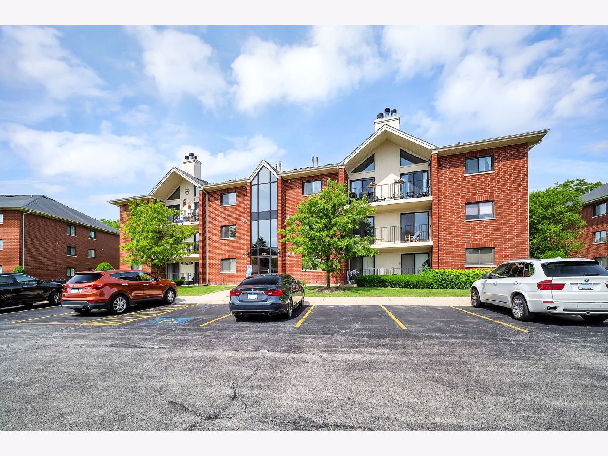 Condominiums Sold Hamilton Hills Tinley Park Illinois, 18136 Rita