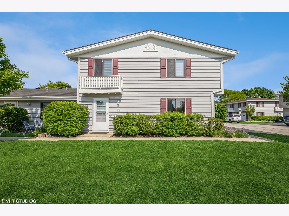 Townhomes & Condos & Homes Sold Weathersfield Commons Schaumburg Illinois, 1322 Forestdale
