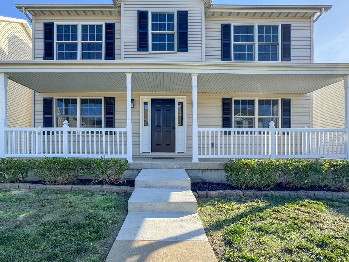 Homes & Condos & Townhomes Sold Savannah Green Normal Illinois, 1103 Abercorn