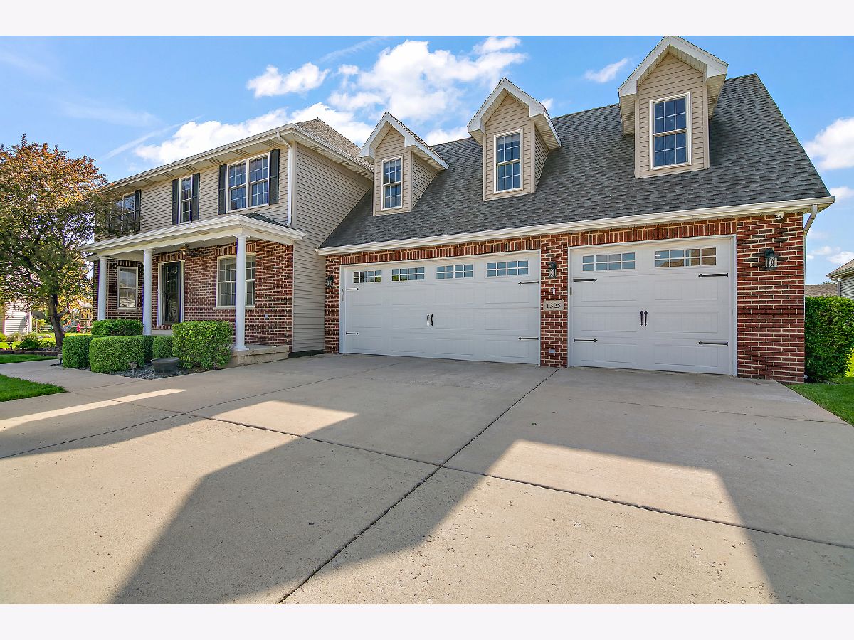 Homes & Townhomes Sold South Creek Manteno Illinois, 1325 Cougar Run