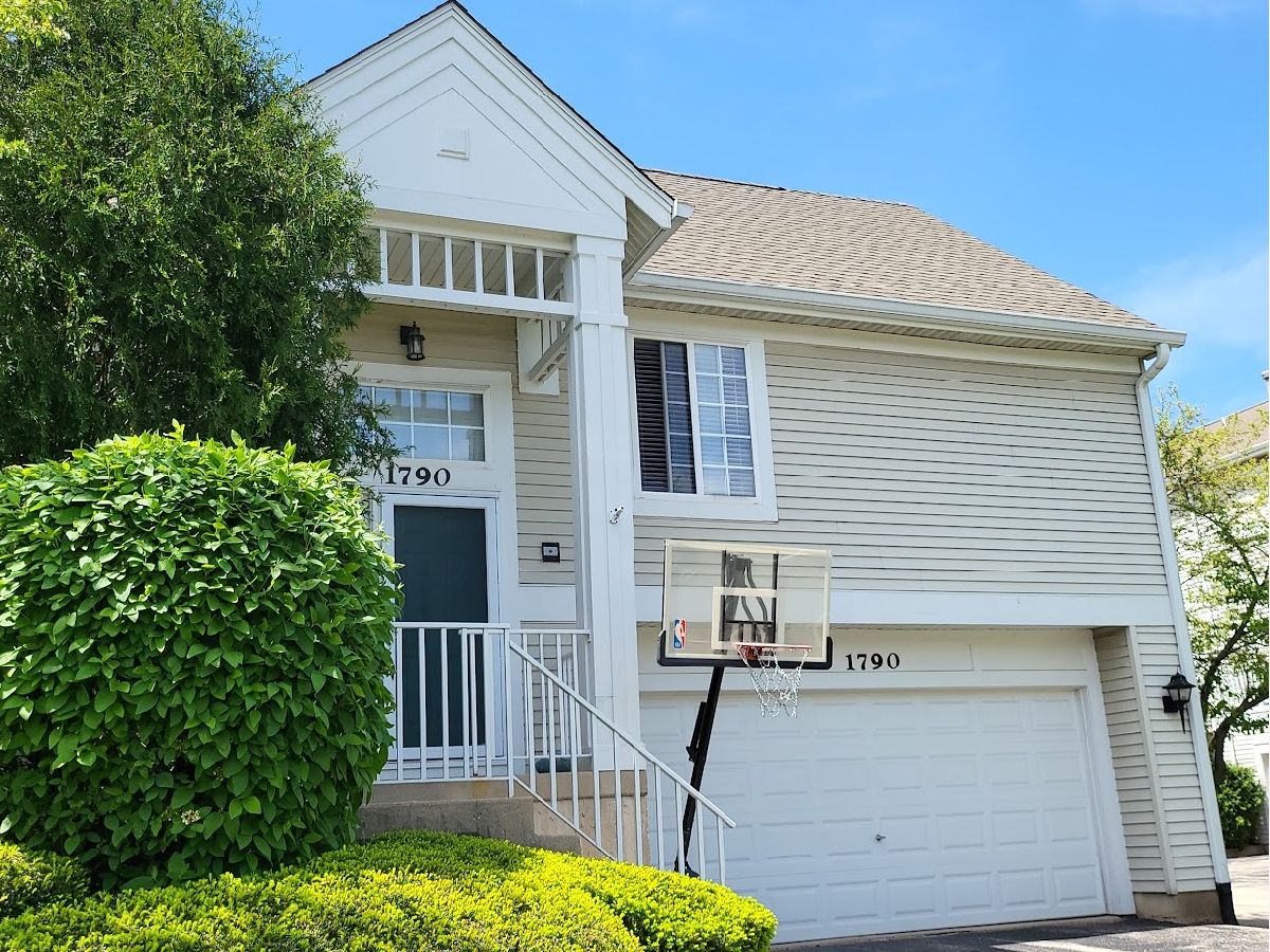 Townhomes & Condos & Homes Sold Polo Club Glendale Heights Illinois, 1790 Concord