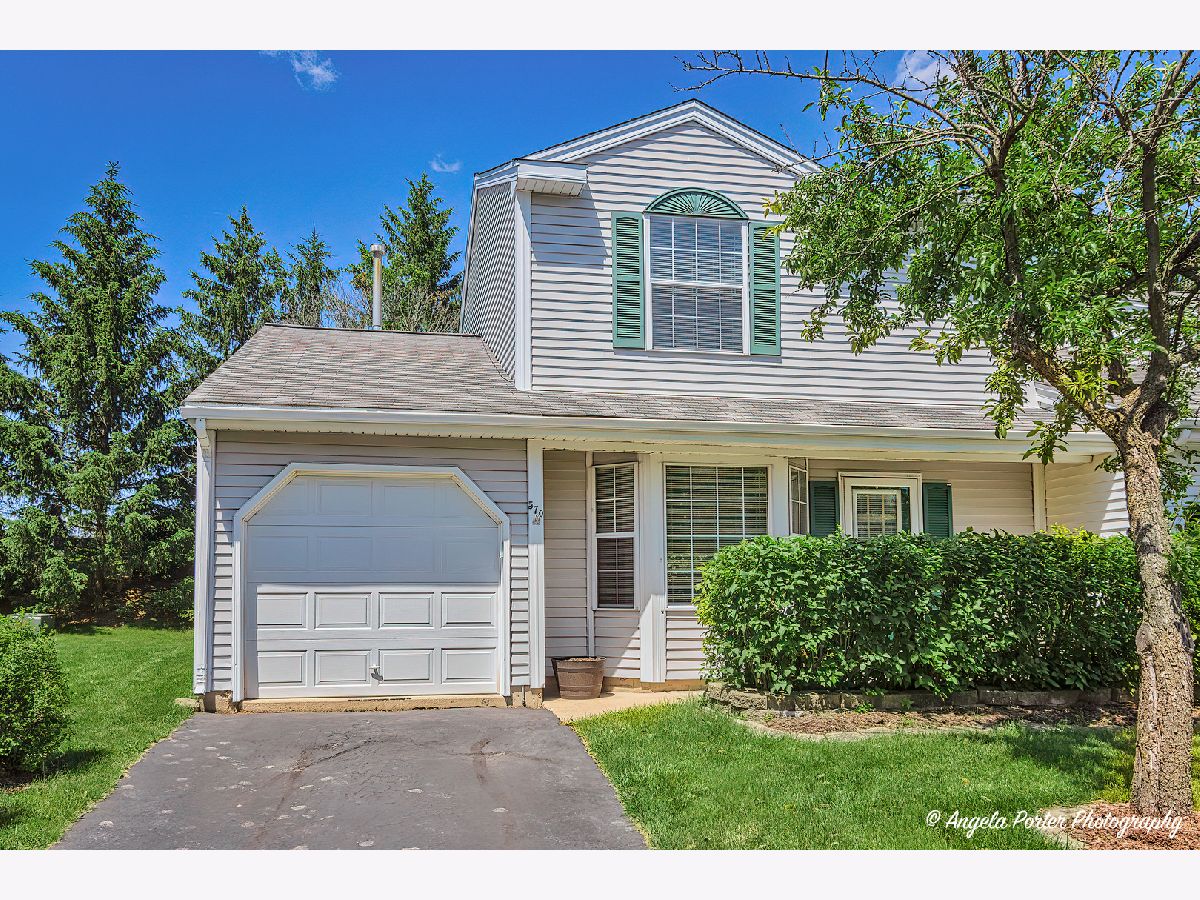 Townhomes Sold Nantucket Village Island Lake Illinois, 570 Nantucket