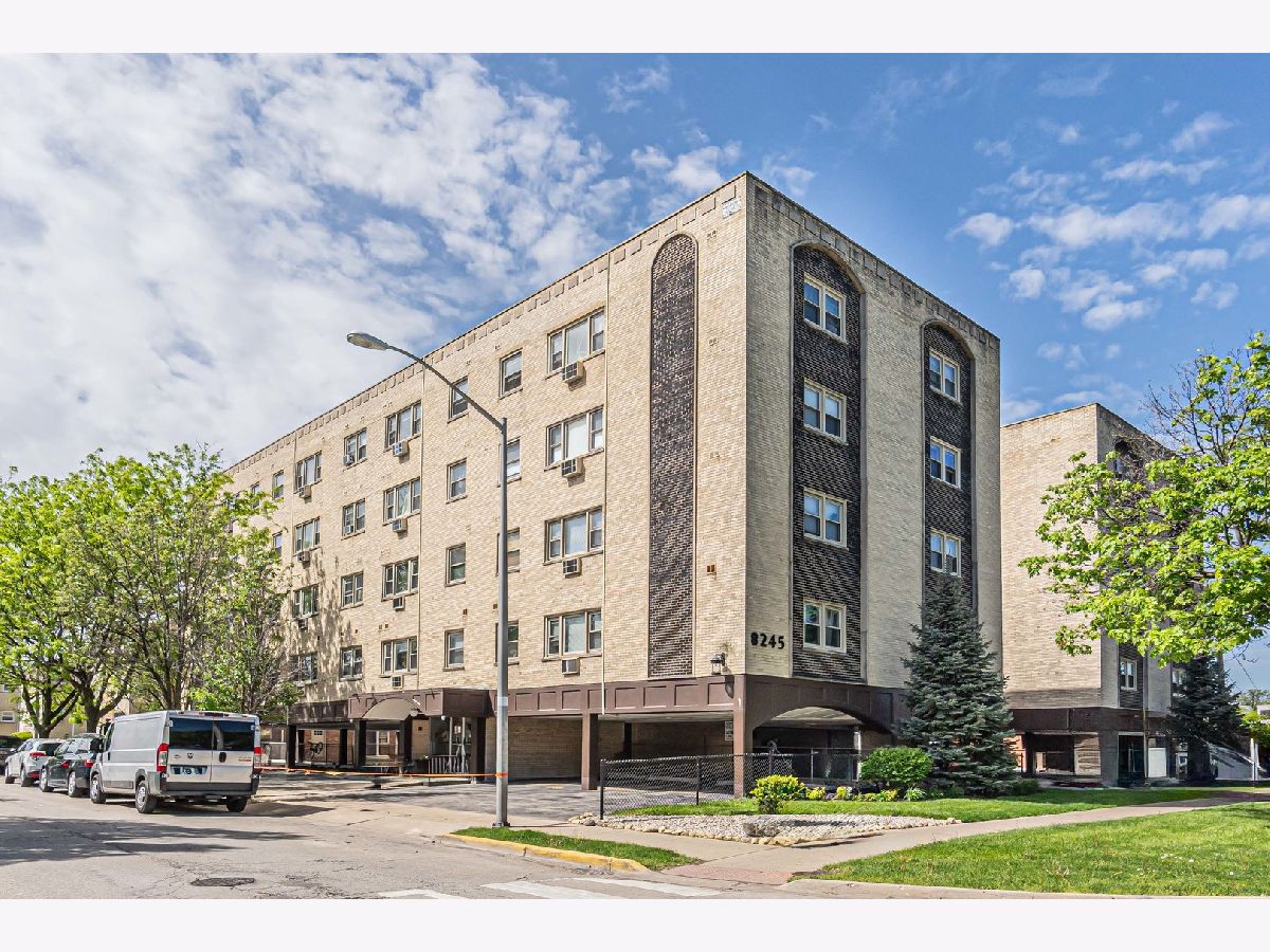 Condominiums Sold Mason House River Grove Illinois, 8245 Belmont
