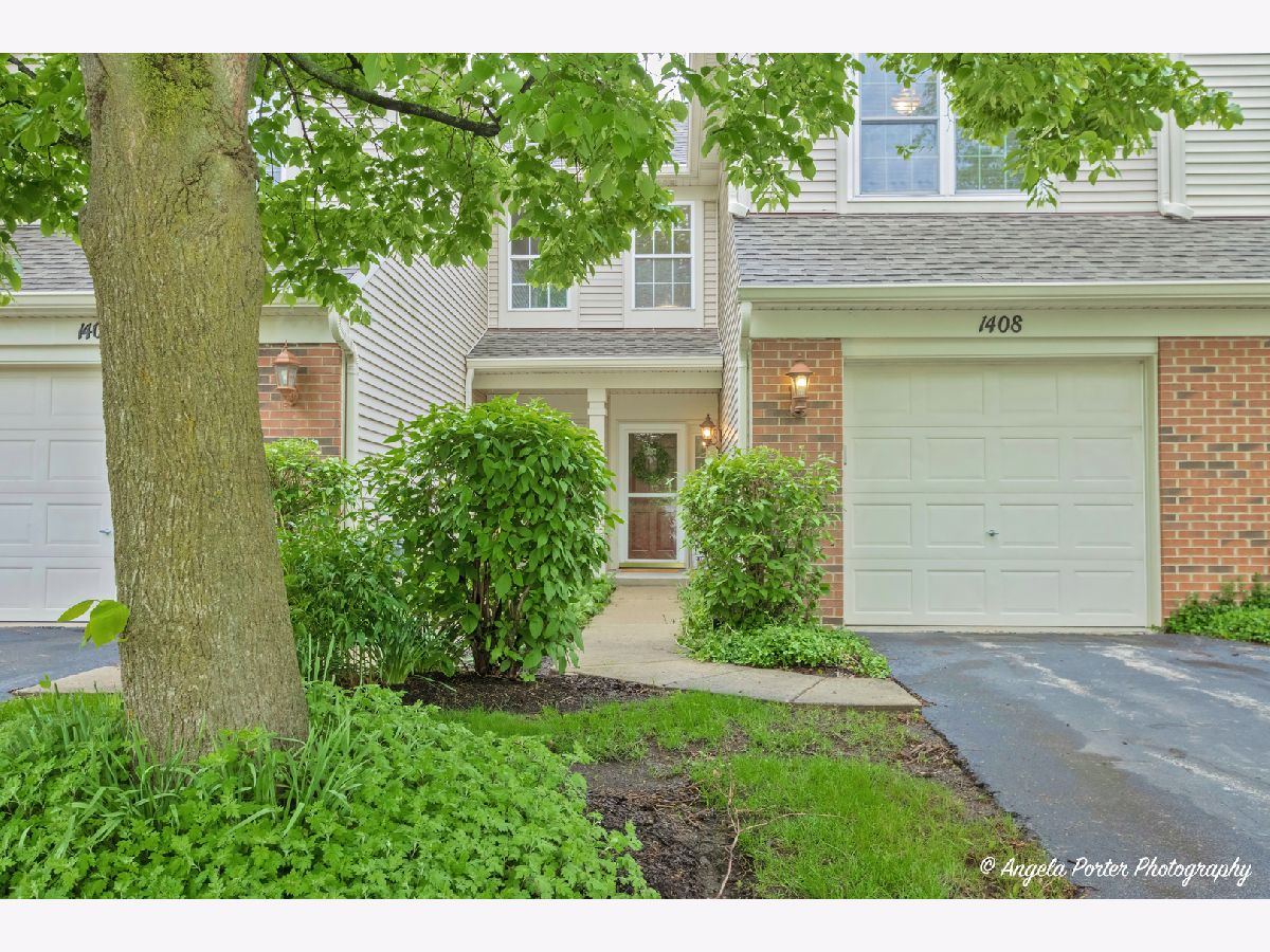 Townhomes & Homes Rented Briargate Grayslake Illinois, 1408 Remington