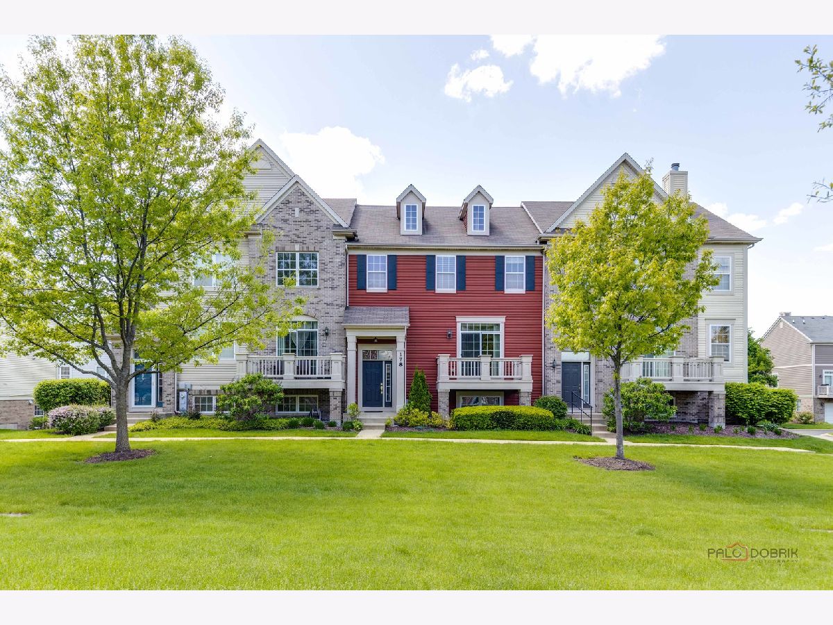 Townhomes & Condos Sold Fountains At Town Center Carol Stream Illinois, 178 Goldenhill