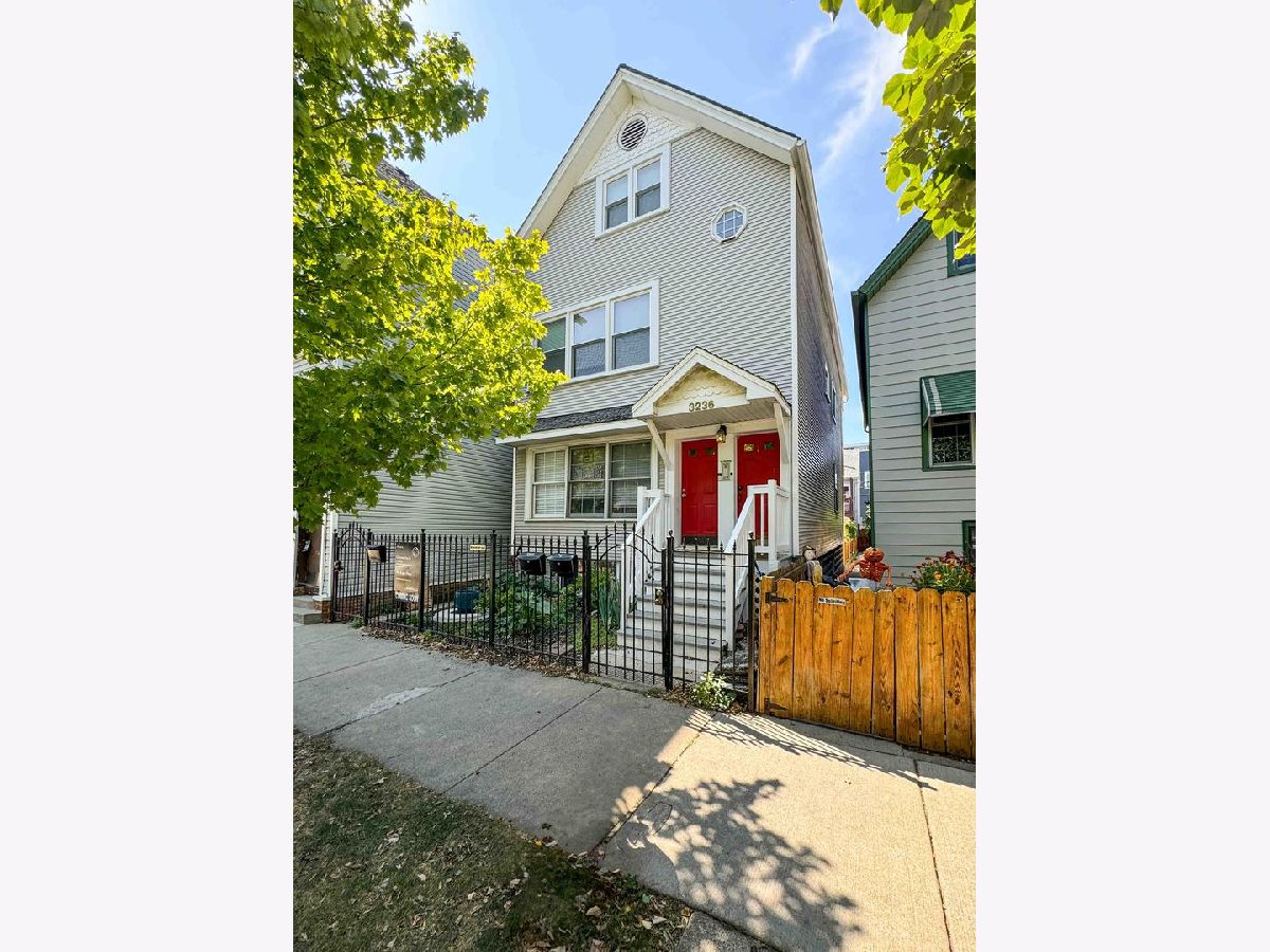 Condos & Townhomes & Homes Sold Roscoe Village Chicago Illinois, 3236 Leavitt