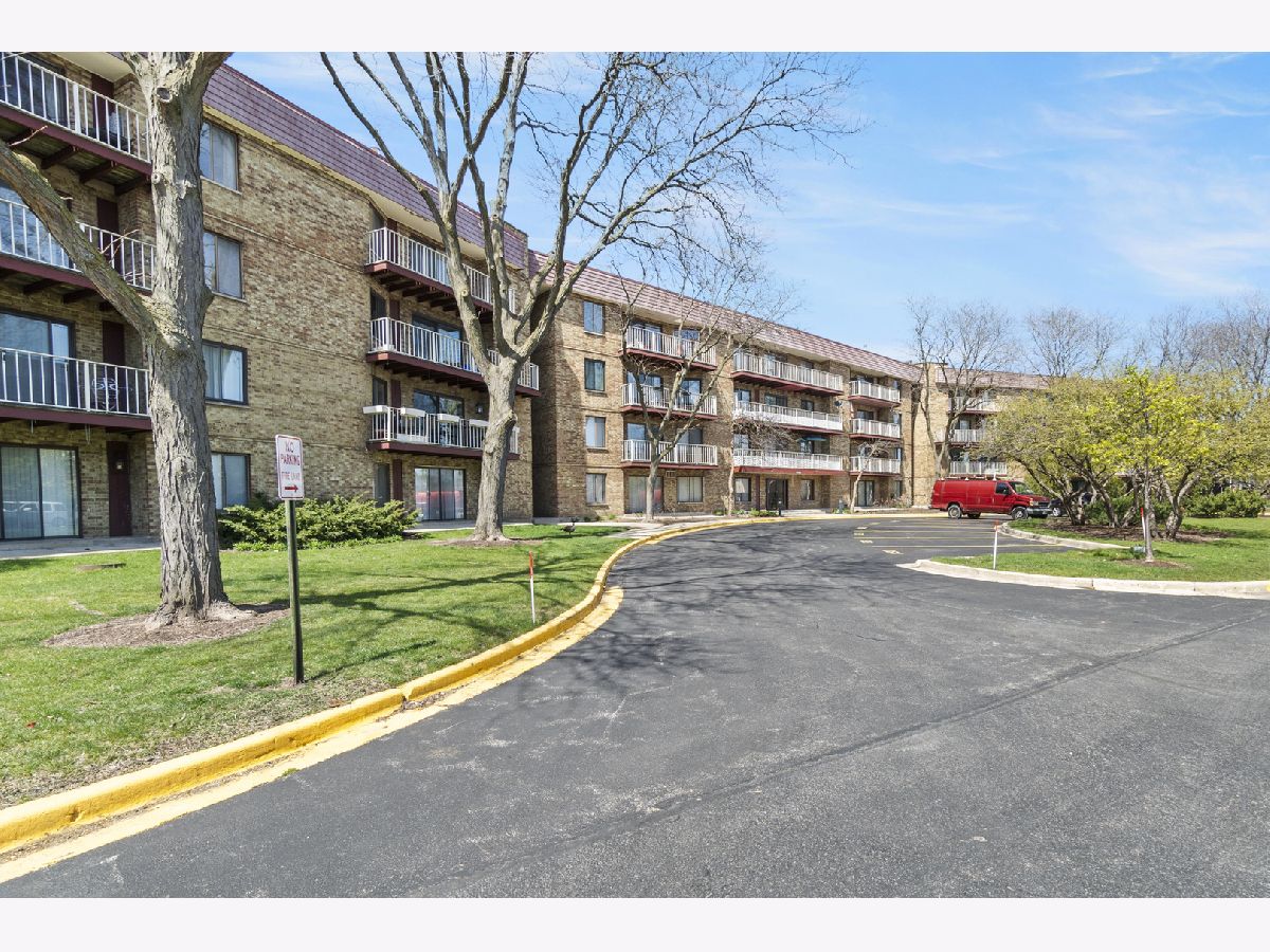 Condominiums Sold Saratoga Rolling Meadows Illinois, 5400 Astor