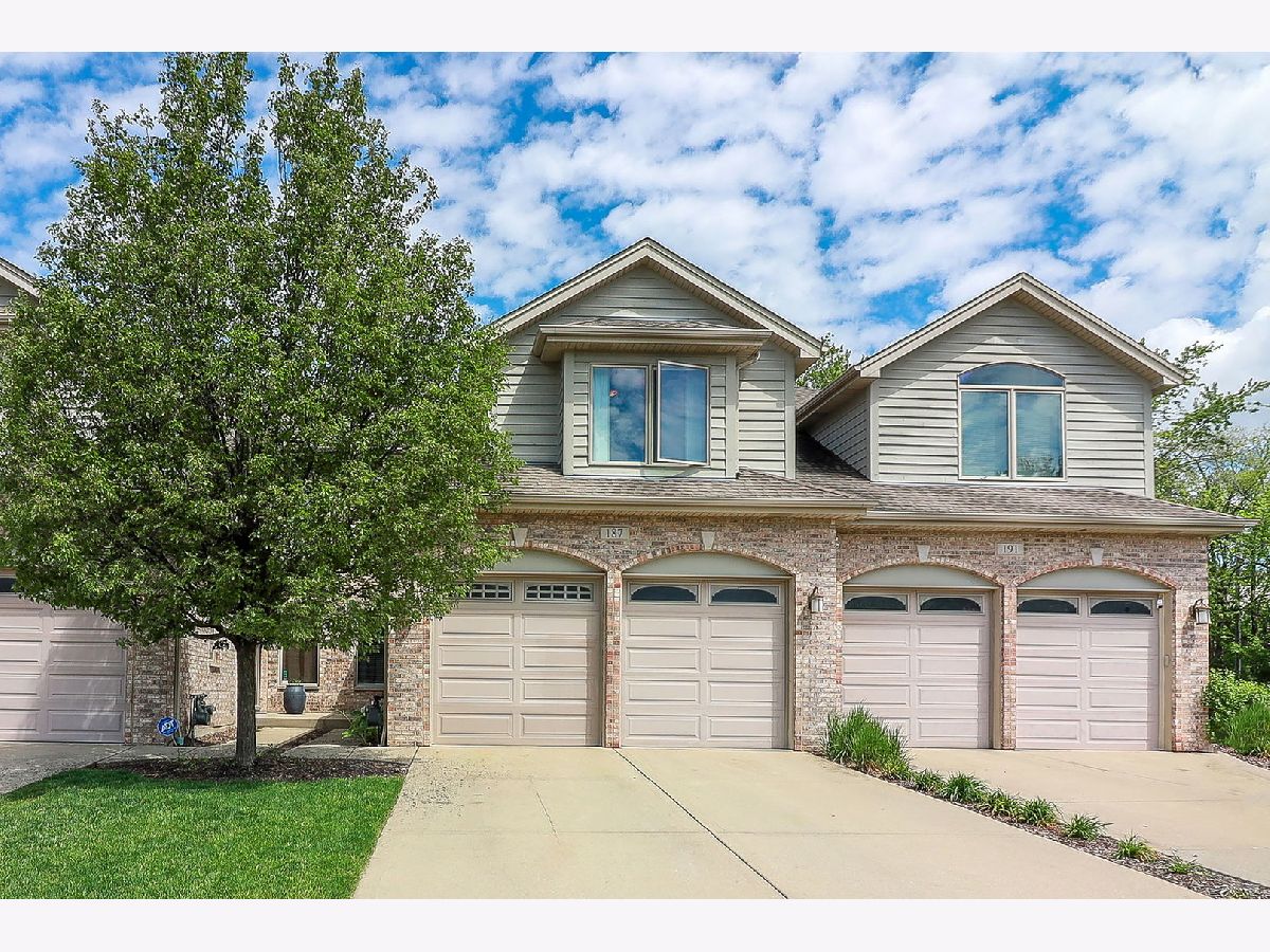 Townhomes Rented Lexington Estates Elmhurst Illinois, 187 Mayo