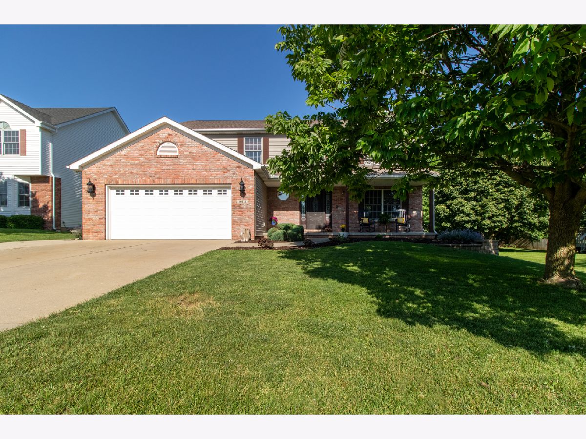 Homes & Condos & Townhomes Sold Fox Lake Bloomington Illinois, 2411 Monica