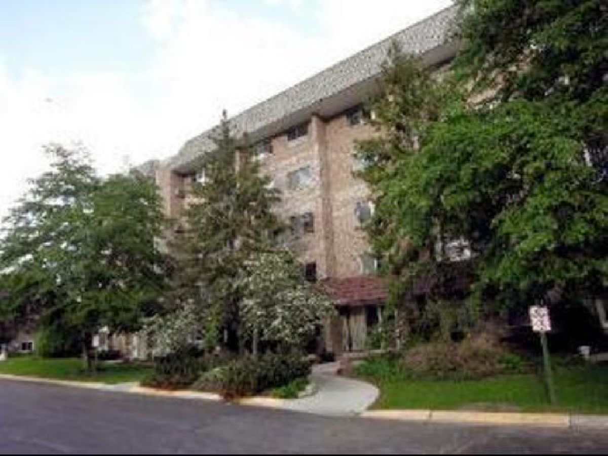 Condominiums Sold Regency Glenview Illinois, 10353 Dearlove