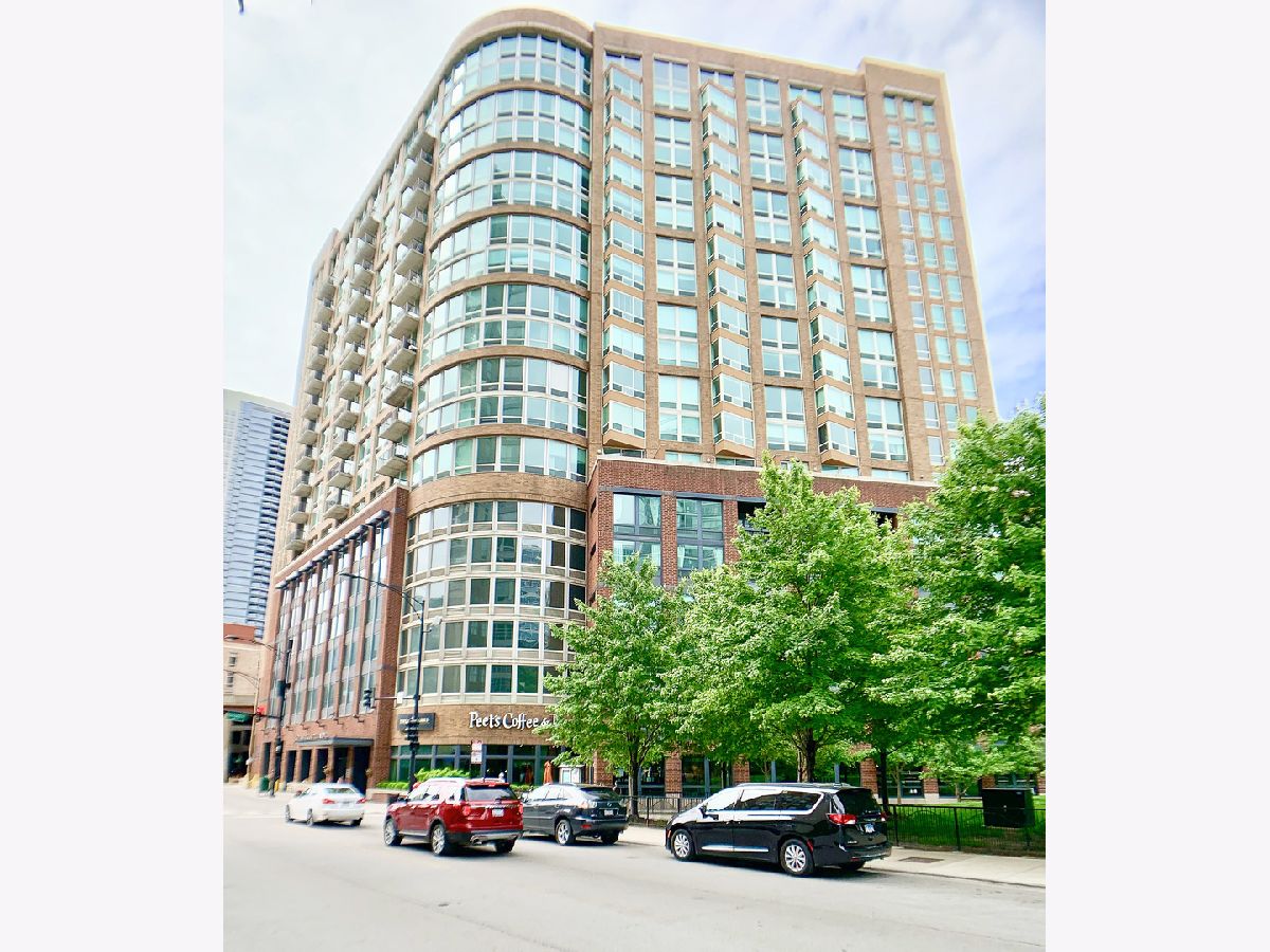 Condominiums Rented Park Place Chicago Illinois, 600 Kingsbury