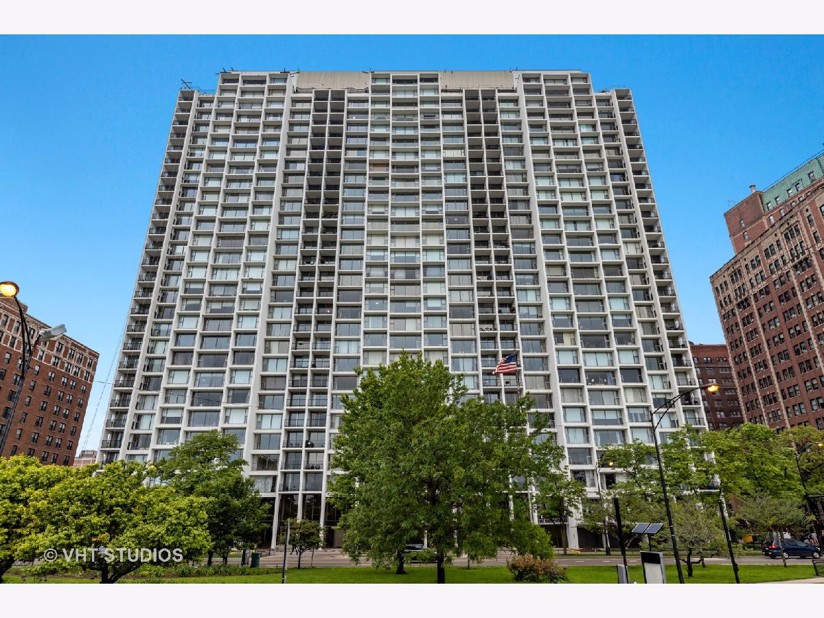 Condominiums Rented Harbor House Chicago Illinois, 3200 Lake Shore