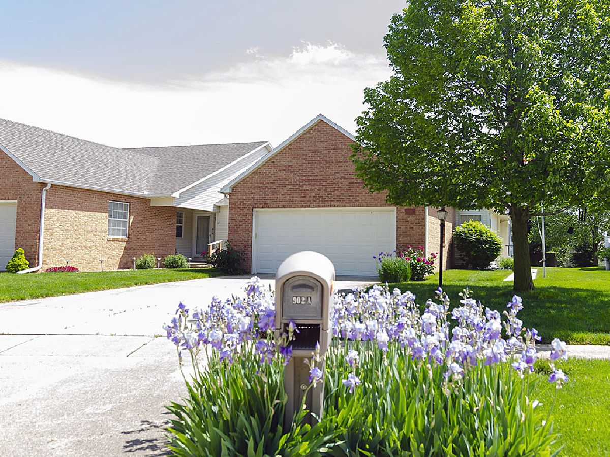 Homes & Condos & Townhomes Sold Arbor Meadows Savoy Illinois, 902 Ramblewood