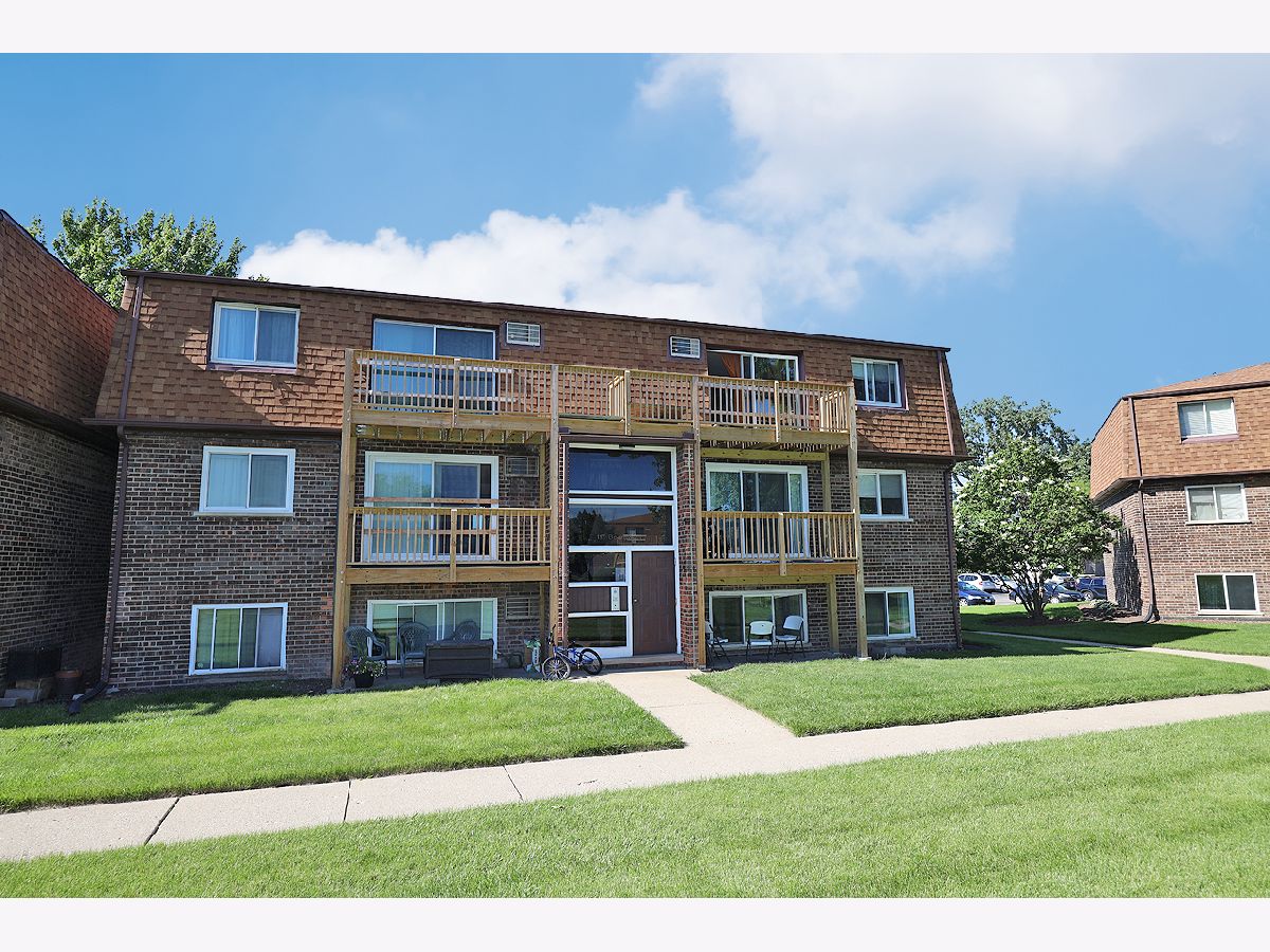 Condominiums Rented Boardwalk Elk Grove Village Illinois, 117 Boardwalk
