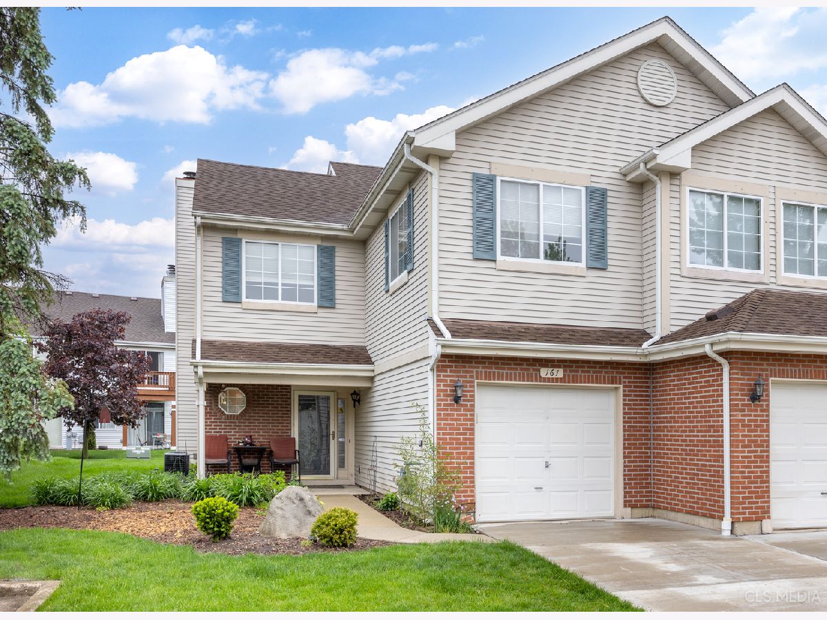 Townhomes & Condos Sold Red Rock Schaumburg Illinois, 161 Sierra Pass