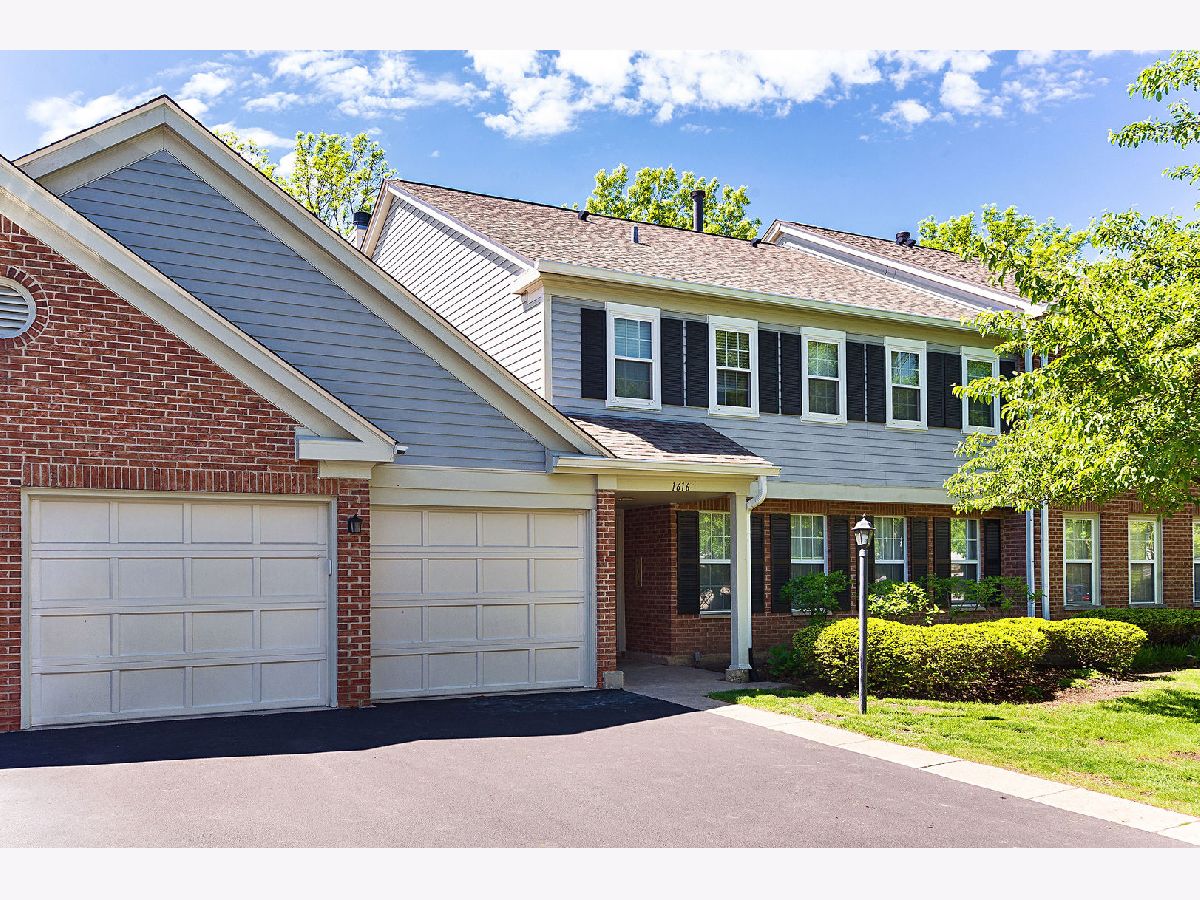 Arlington Club Wheeling IL, Townhomes & Condos For Sale & For Rent