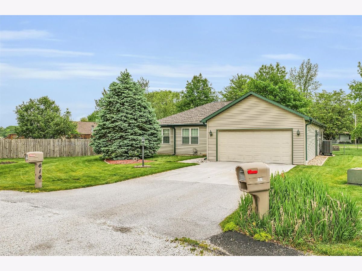 Homes Sold Arrowhead Sidney Illinois, 610 Clovis