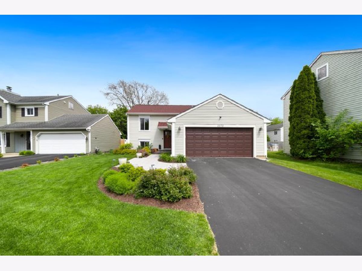Homes & Condos & Townhomes Sold Butterfield Aurora Illinois, 2372 Blue Spruce