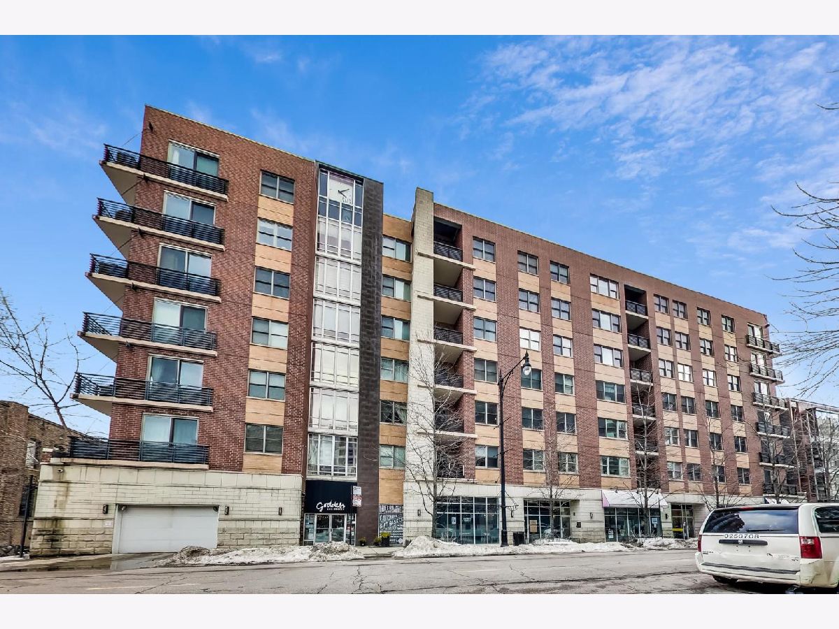 Condominiums Rented The Larrabee Chicago Illinois, 873 Larrabee