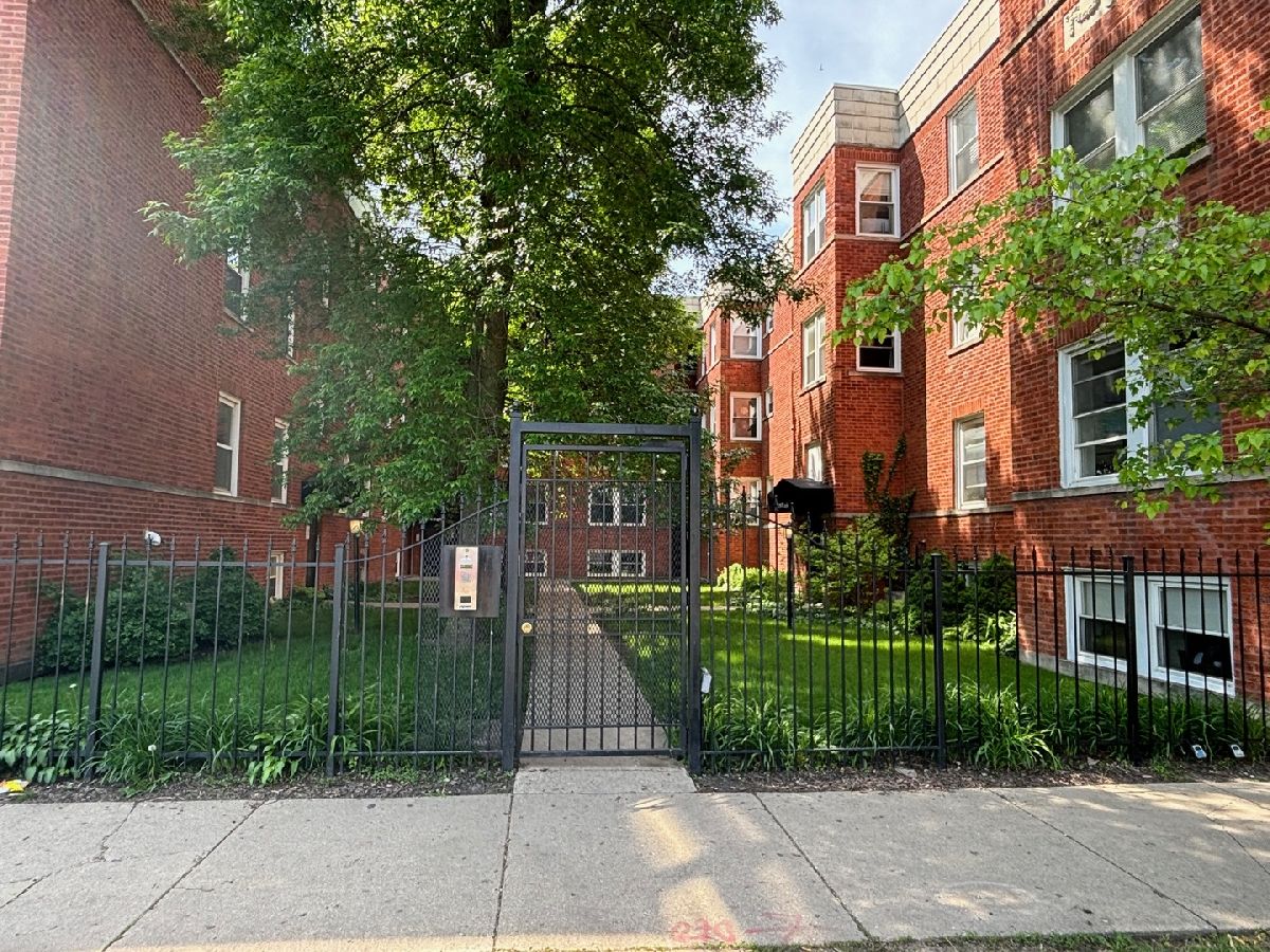 Condos & Townhomes Sold West End Flats Chicago Illinois, 3209 Argyle