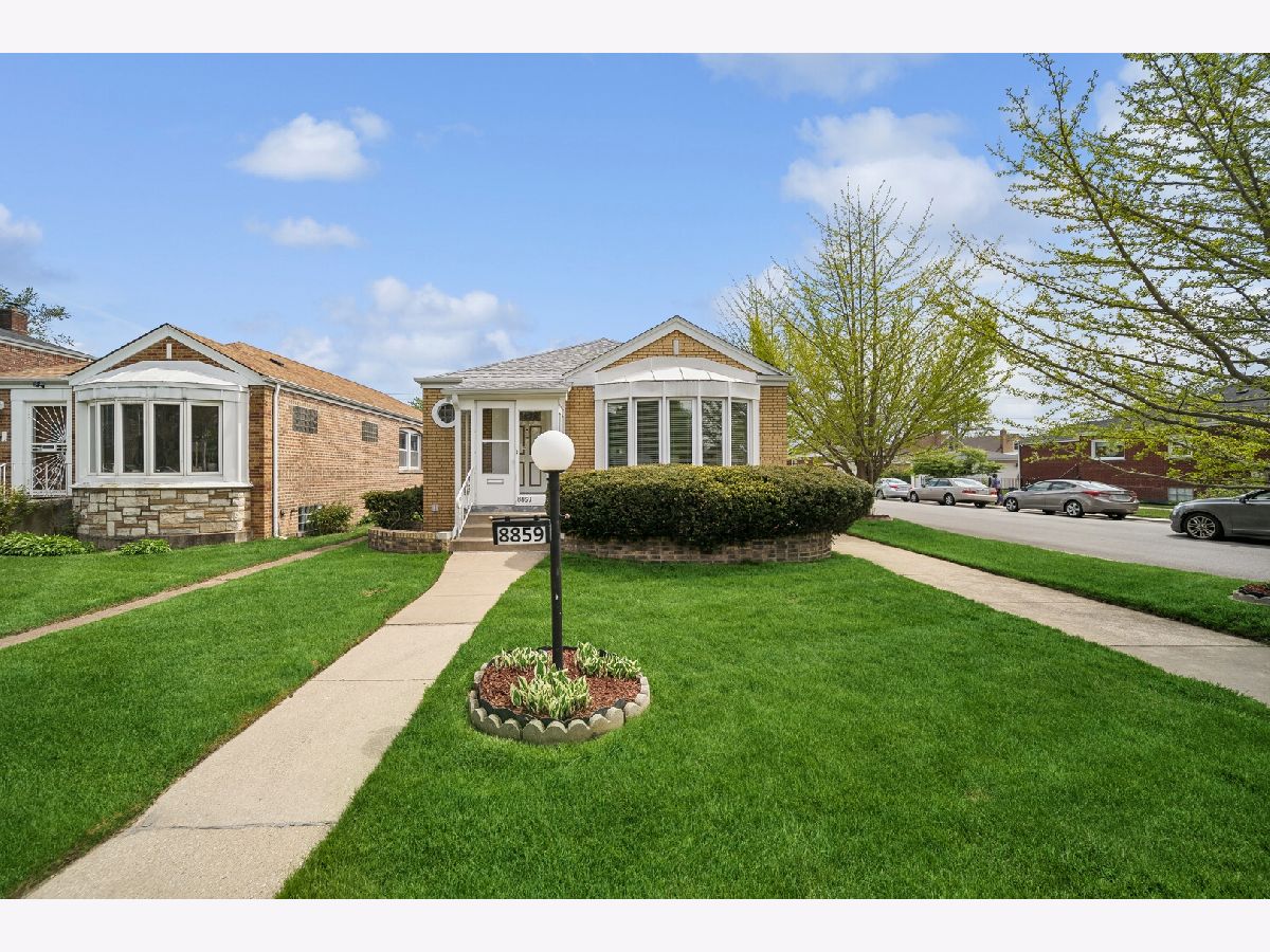 Homes Sold South Shore Gardens Chicago Illinois, 8859 Clyde