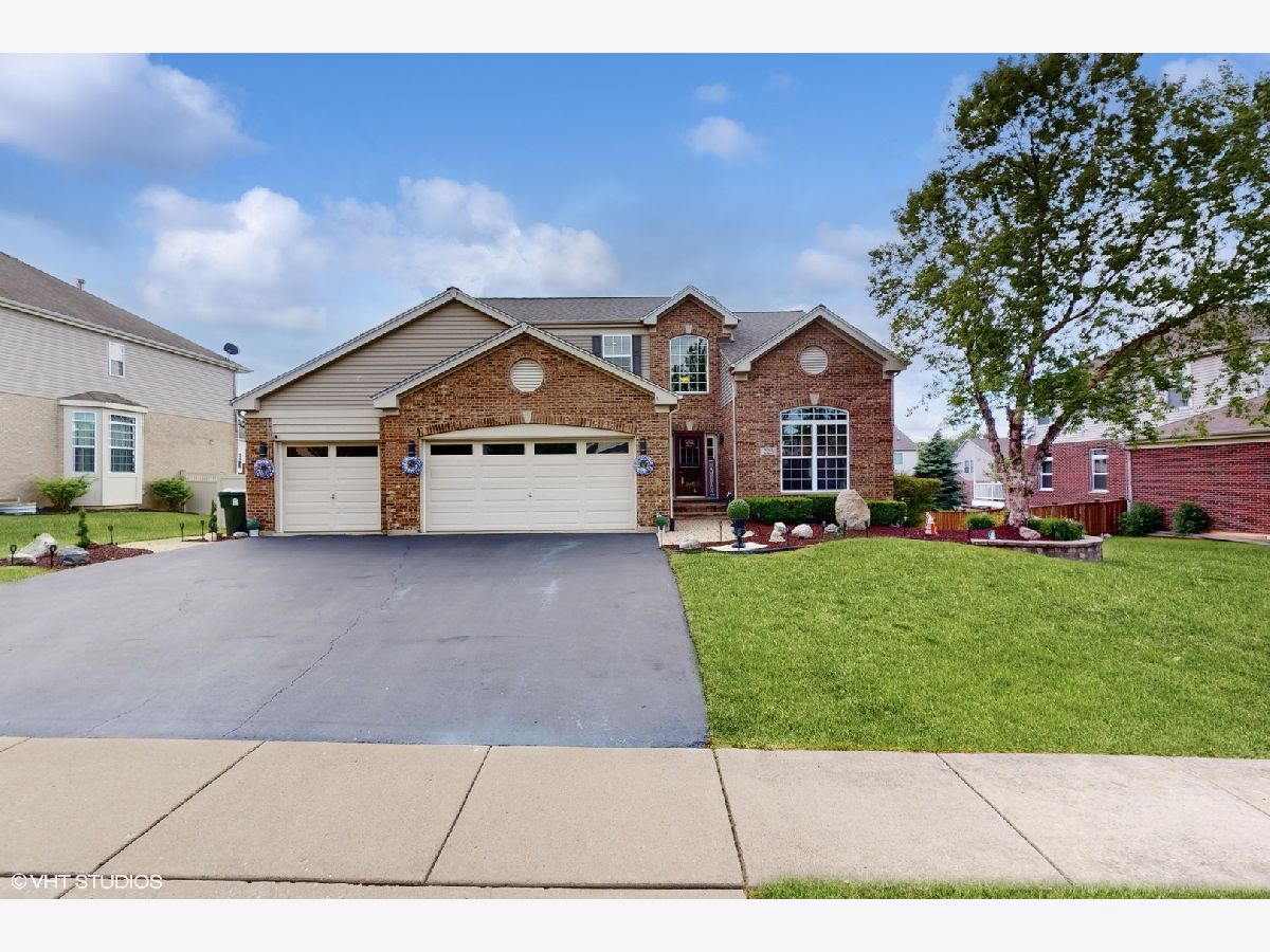 Homes Sold Laurel Meadow New Lenox Illinois, 223 Ian