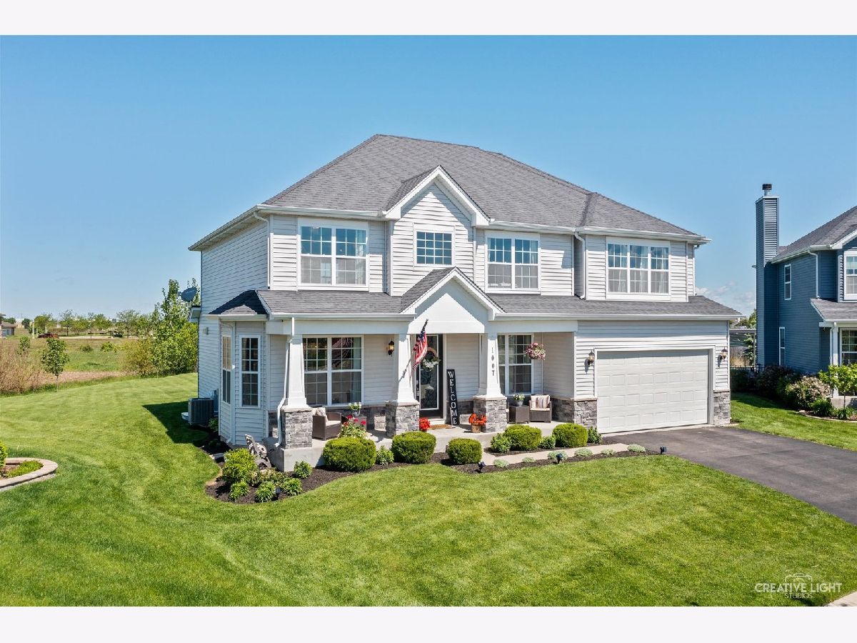 Homes Sold Blackberry Woods Yorkville Illinois, 1007 Carly