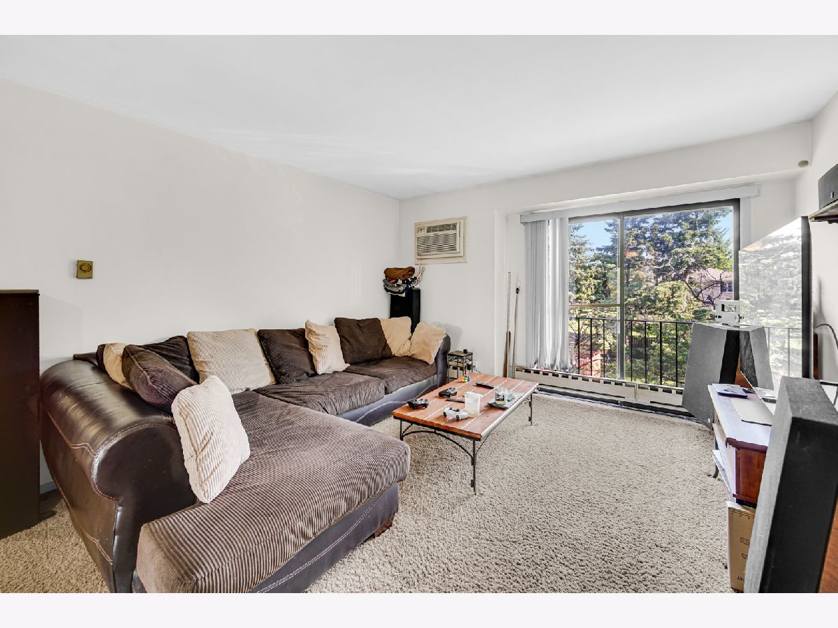 Condominiums Sold Willow Crest Glendale Heights Illinois, 160 Dunteman