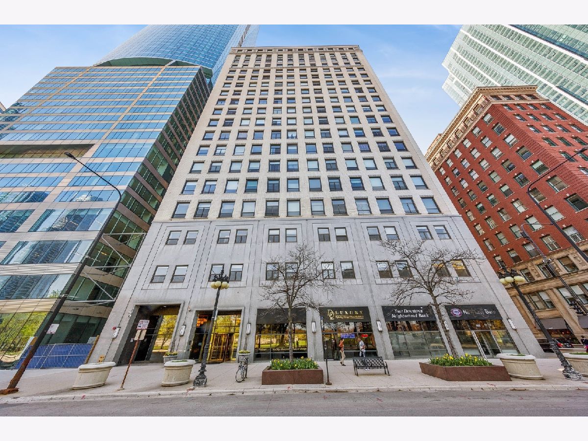 Condominiums Sold Michigan Avenue Lofts Chicago Illinois, 910 Michigan