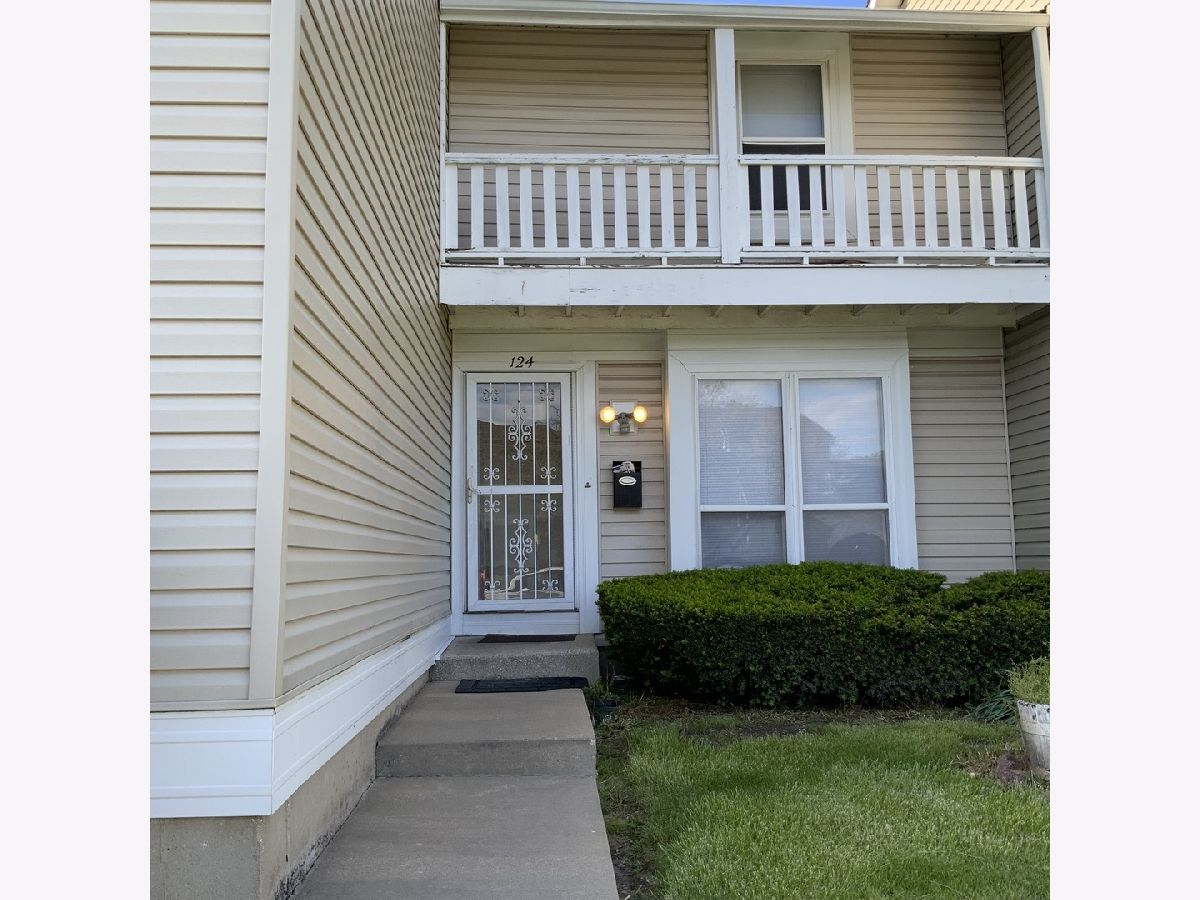 Townhomes & Homes Rented Provincetown Country Club Hills Illinois, 124 Williamsburg