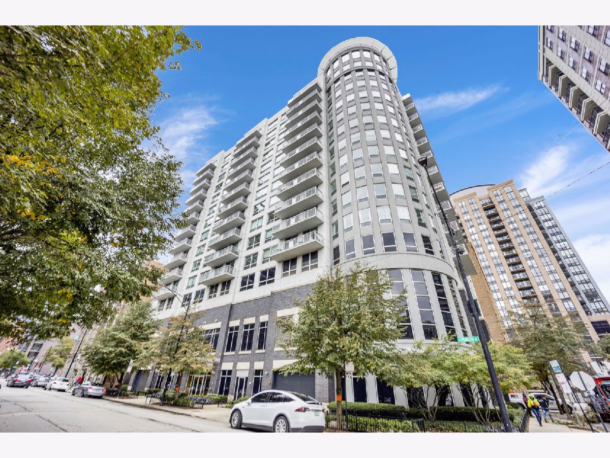 Condos & Townhomes & Homes Rented River North Chicago Illinois, 421 Huron