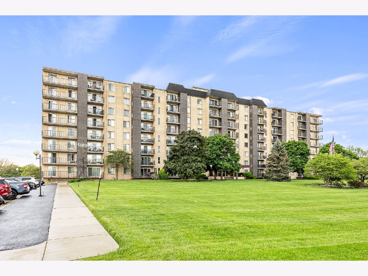 Condominiums Sold Terraces Downers Grove Illinois, 5400 Walnut