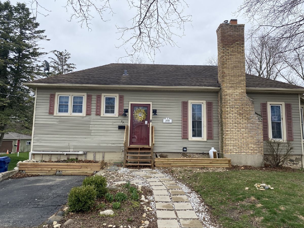 Homes & Condos & Townhomes Sold Old Town Algonquin Illinois, 221 La Fox River