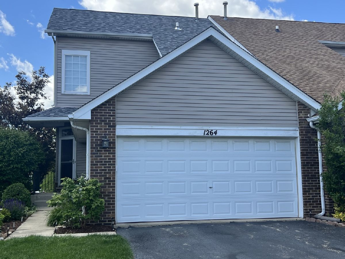 Townhomes & Homes Sold Marquette Landing Romeoville Illinois, 1264 Le Moyne