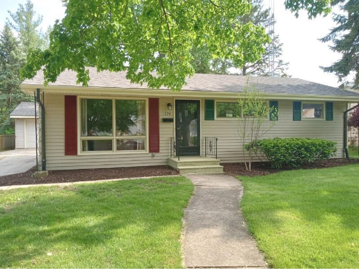 Homes Sold Tilton Park Dekalb Illinois, 224 River