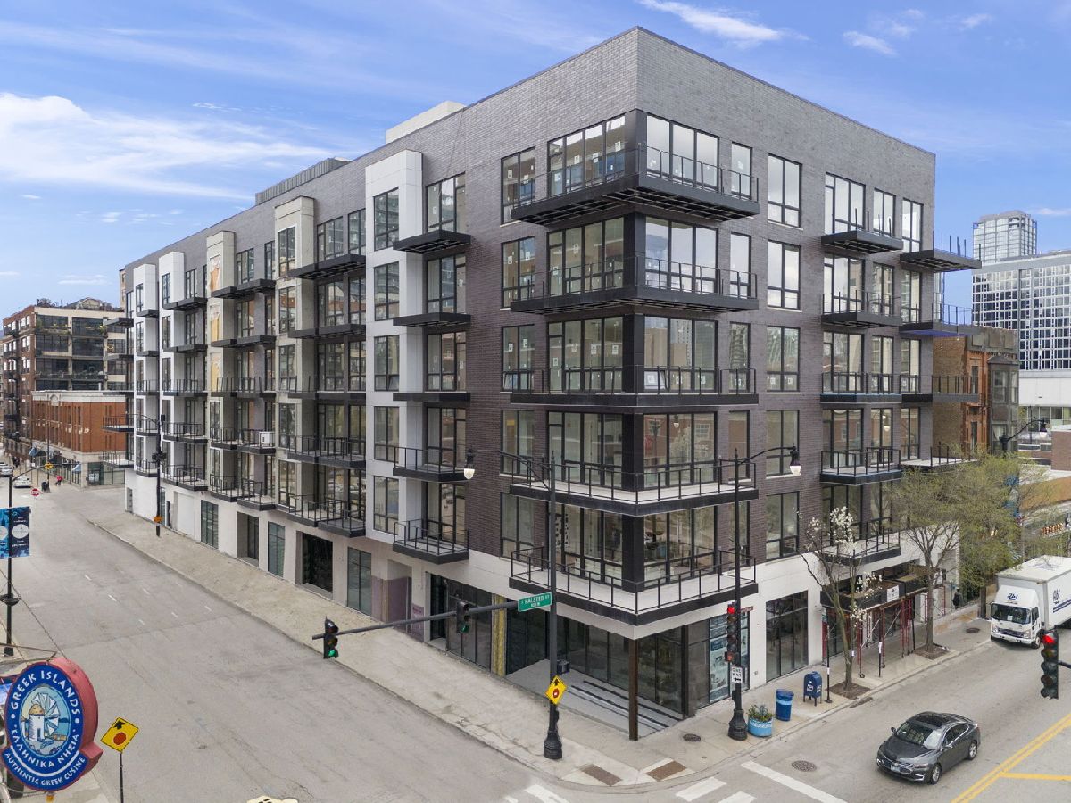 Condominiums Rented Fulton Place Chicago Illinois, 812 Adams