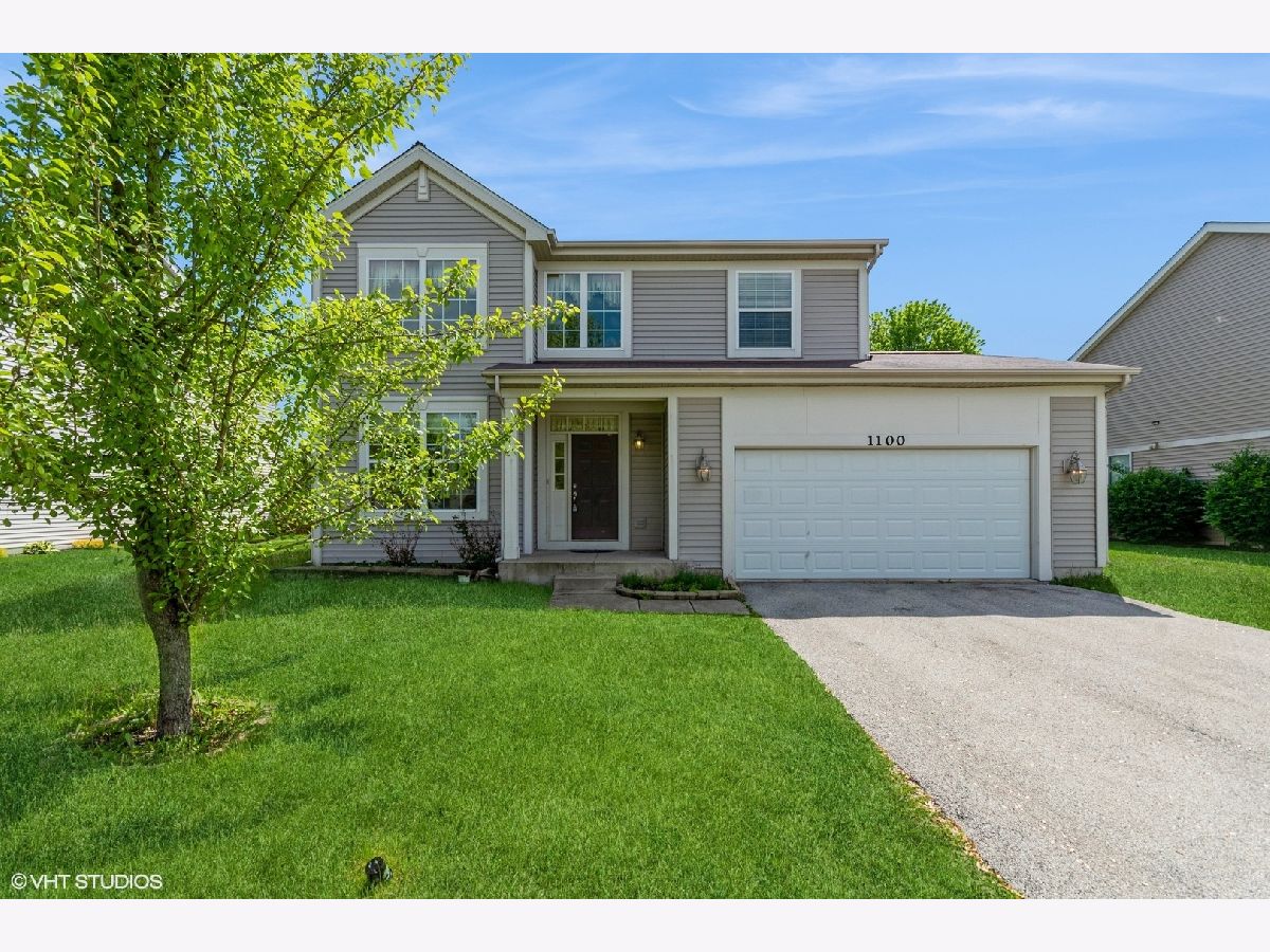  Rented Shorewood Illinois, 1100 Hamilton