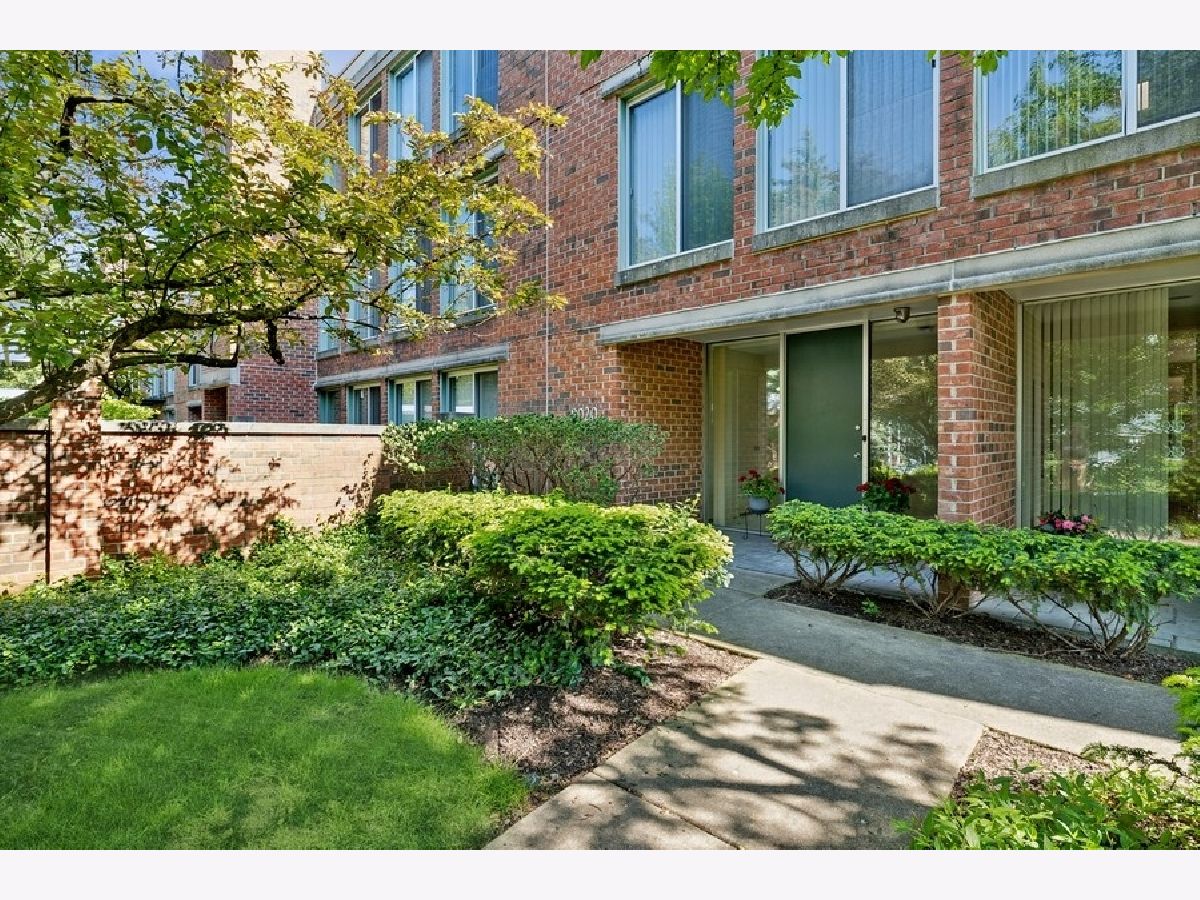 Condos & Townhomes Sold Meadowlake Northfield Illinois, 8020 Arbor