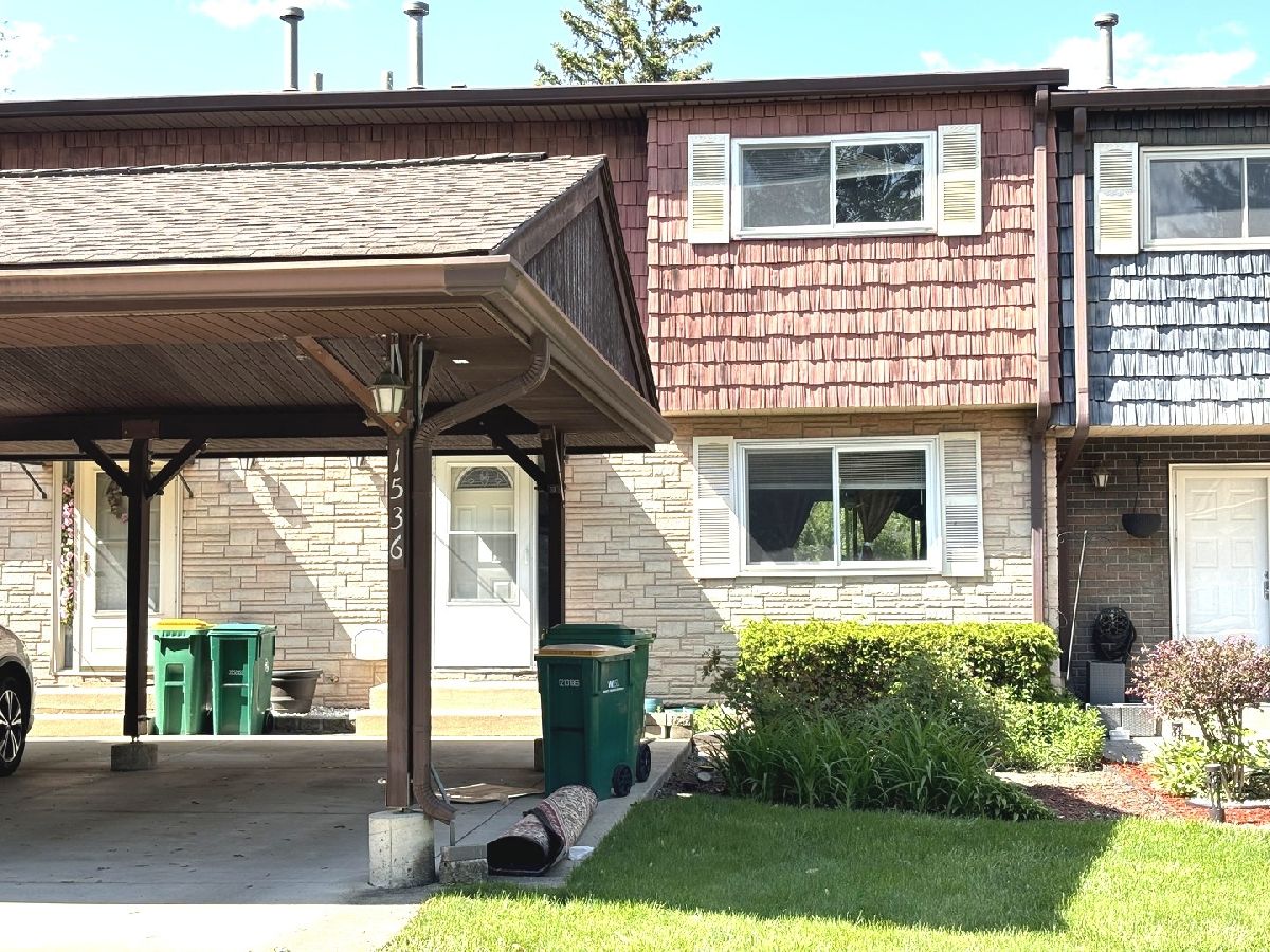 Townhomes Sold Tahoe Village Wheeling Illinois, 1536 Commanche