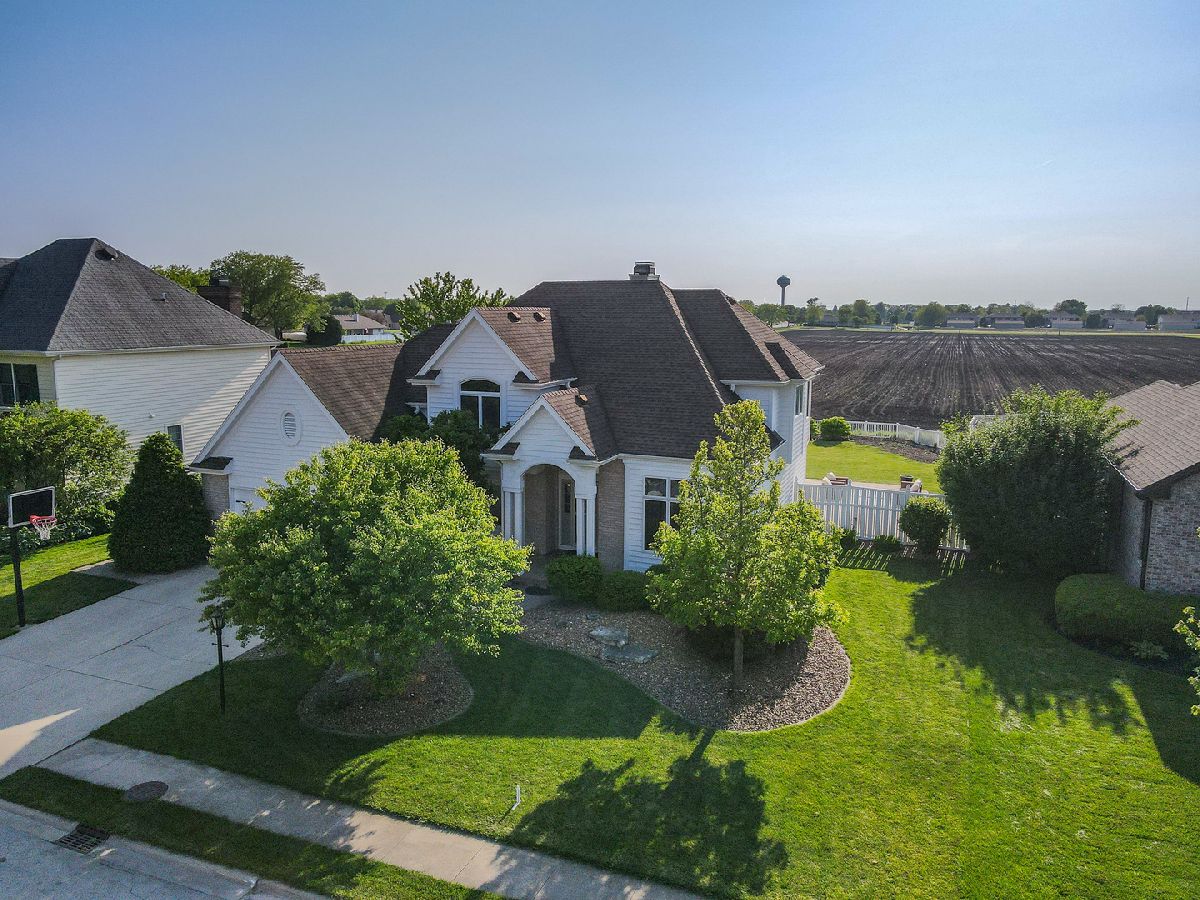 Homes & Condos & Townhomes Sold Westshore Manor Manteno Illinois, 981 Westshore