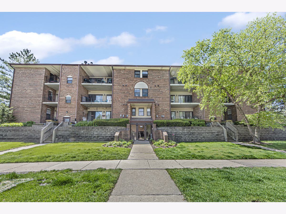 Condominiums Sold Chatham Buffalo Grove Illinois, 780 Weidner