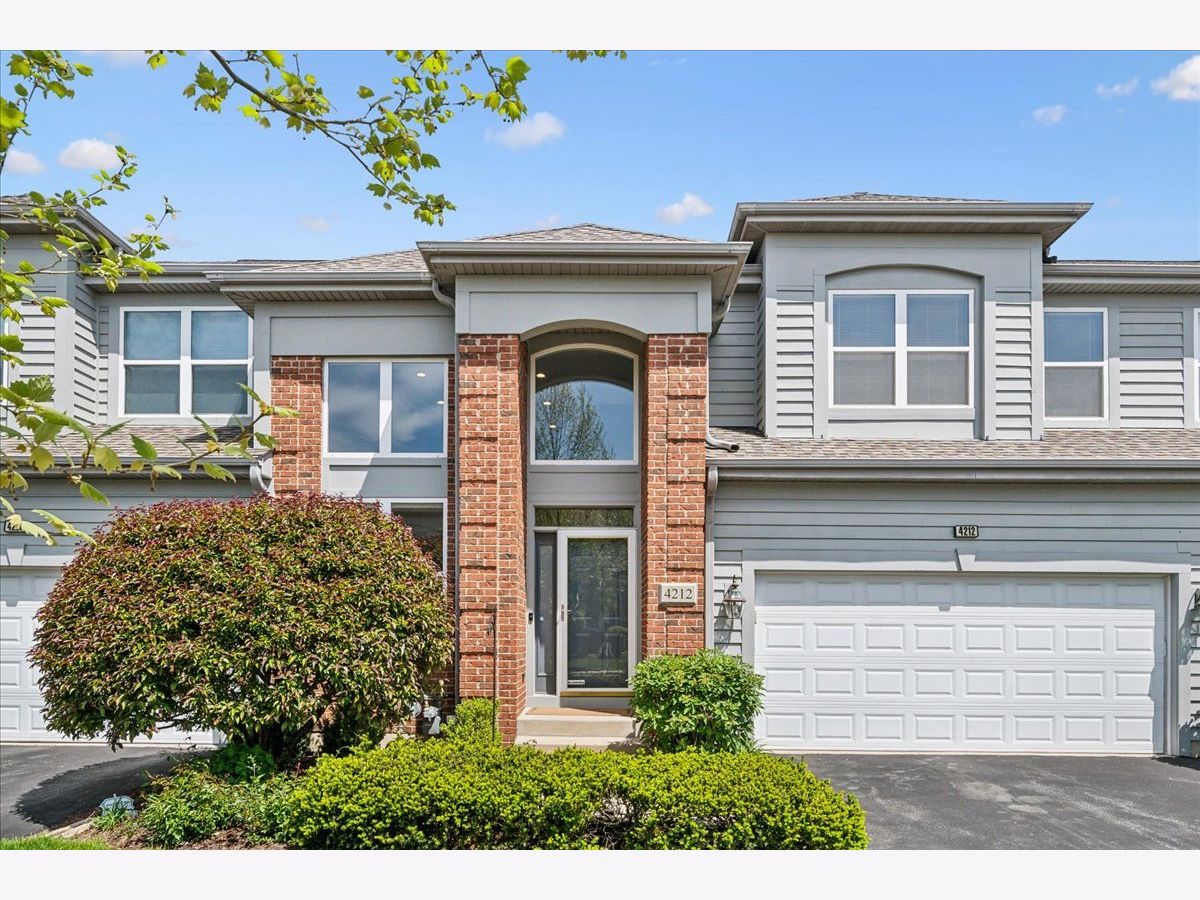 Condos & Townhomes & Homes Sold Sanders Prairie Northbrook Illinois, 4212 Kayla