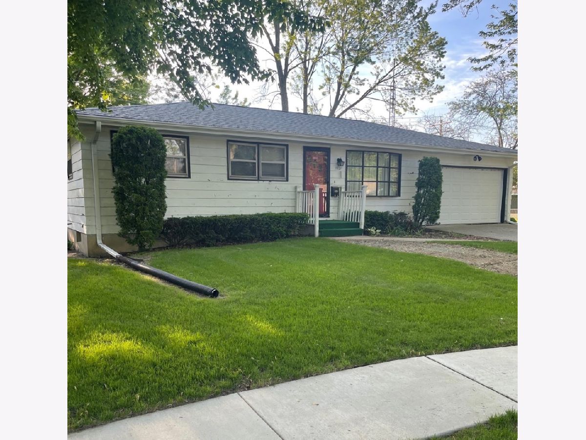 Homes & Condos & Townhomes Sold Lincolnwood Bloomington Illinois, 1321 Townley