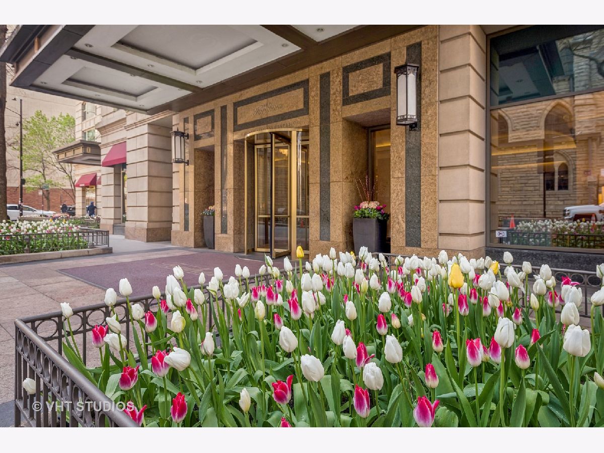 Condos & Townhomes Sold Fordham Chicago Illinois, 25 Superior