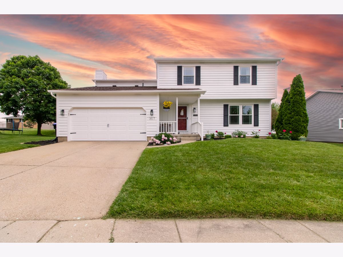 Homes & Condos & Townhomes Sold Northpoint Bloomington Illinois, 307 Beacon