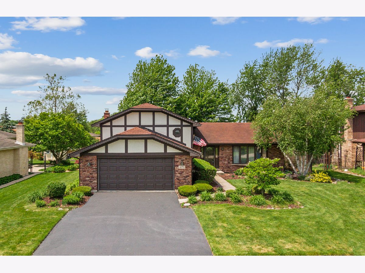 Homes Sold Pinewood East Orland Park Illinois, 14372 Lakewood