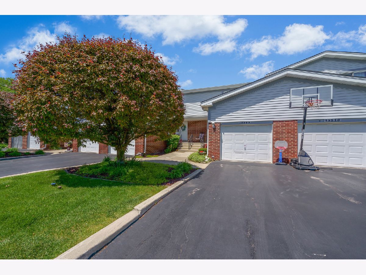 Townhomes Sold Ashford Manor Tinley Park Illinois, 15942 Ashford