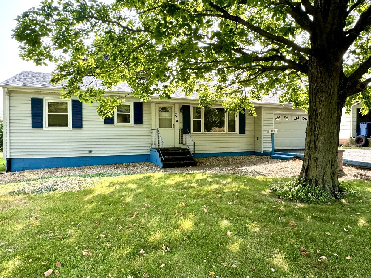  Sold Sheffield Illinois, 710 School